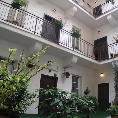 Mila Apartments Prága Kültér fotó