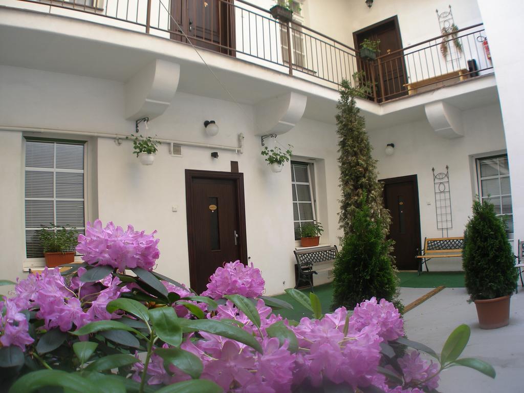 Mila Apartments Prága Kültér fotó