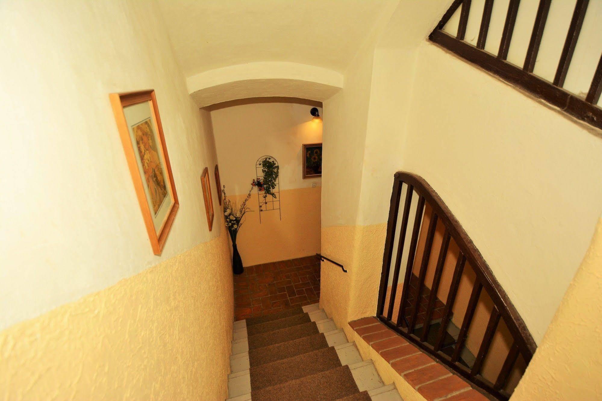 Mila Apartments Prága Kültér fotó