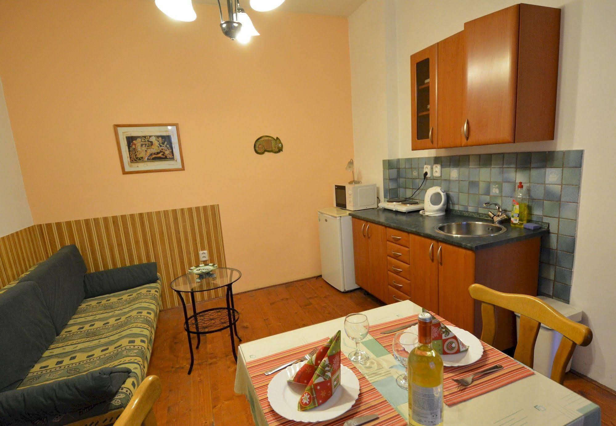 Mila Apartments Prága Kültér fotó